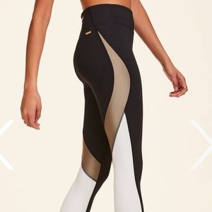 Alala Edge Ankle Tight - Golf Dust (M) NWT